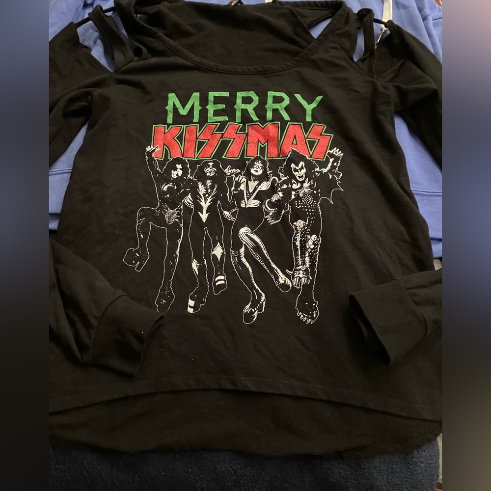 Rock&Rebublic Kiss shirt size small